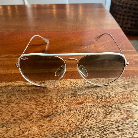 Ray Bans - Picture 3 of 3